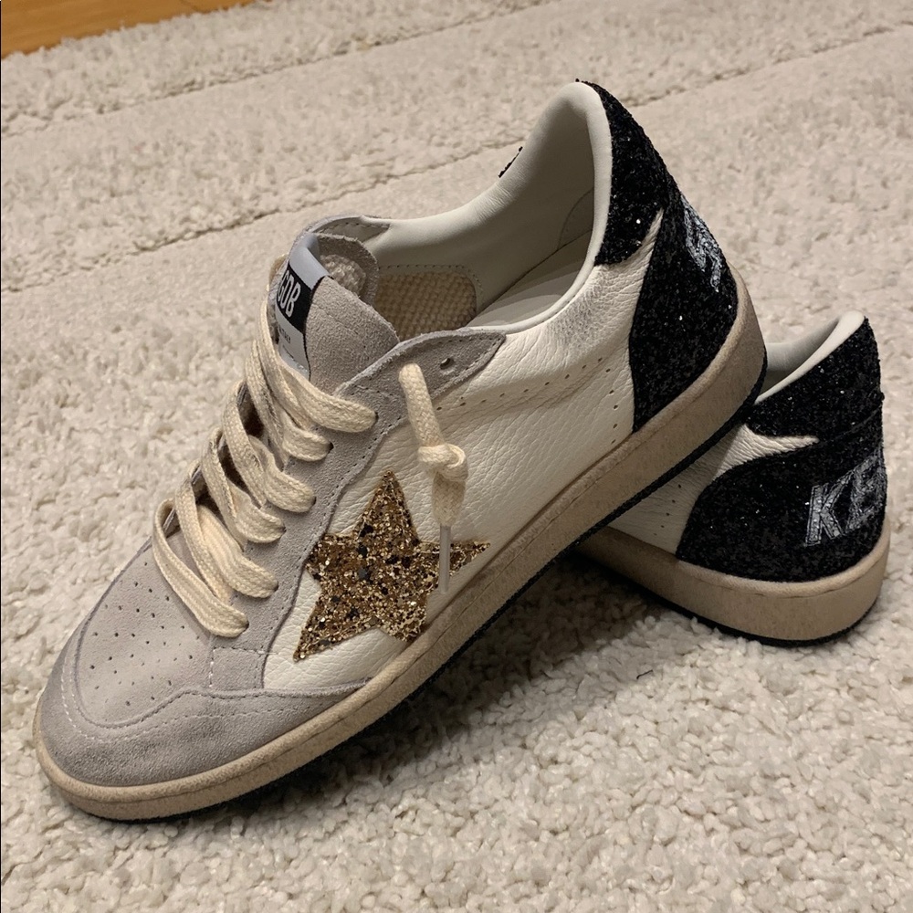 Glitter Star Low-Top Sneakers in White & Black